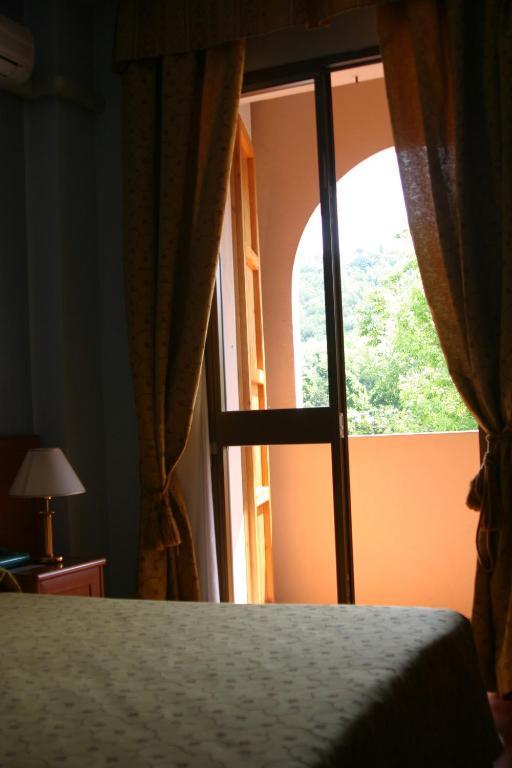 Hotel Missirini Fratta Terme Zimmer foto